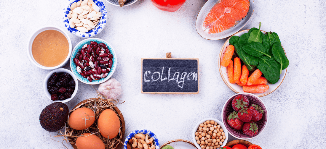 jedzenie z kolagenem ułożone naokoło tablicy z napisem collagen