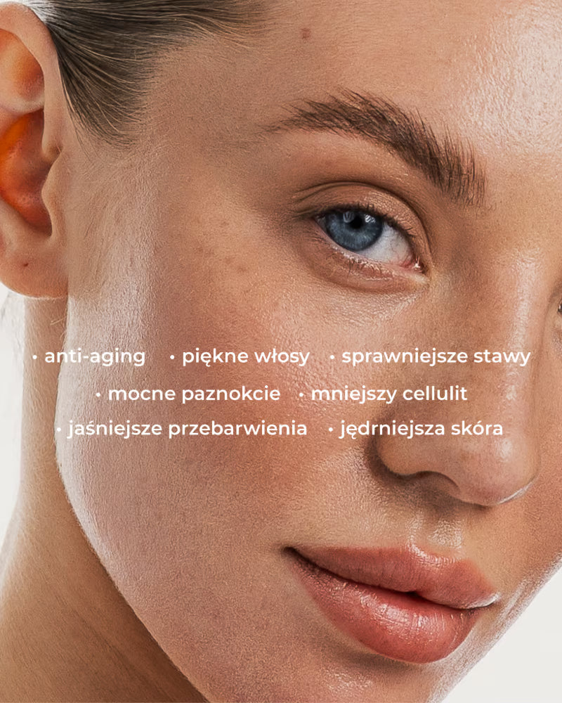 Młoda kobieta o brązowych włosach i niebieskich oczach pokazuje efekty suplementacji kolagenu do picia Primabiotic na skórę, włosy i paznokcie