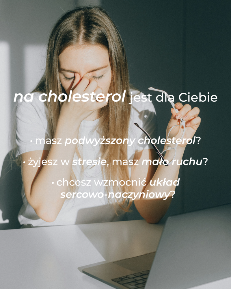 modelka-przy-laptopie