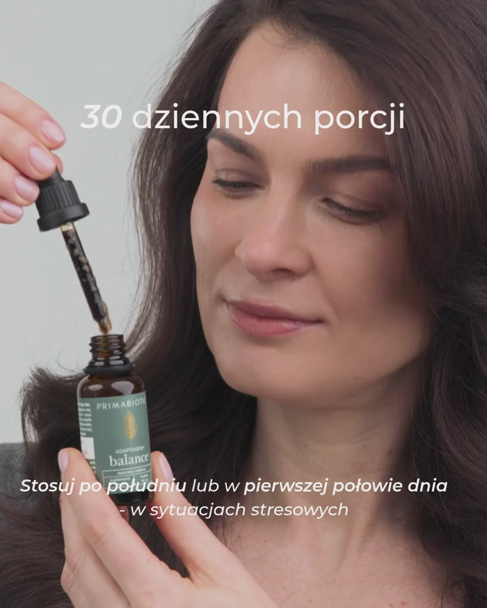 Kobieta stosuje adaptogeny balance primabiotc