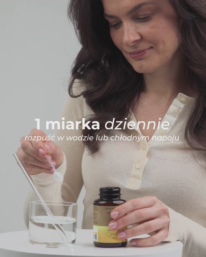 modelka-pije-witamine-c