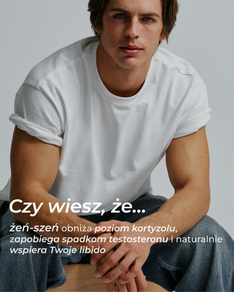 model-w-bialym-tshircie